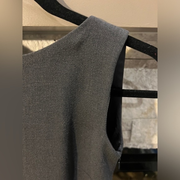 Giorgio Armani black sleek dress, with V back and swooped side, size 34 / 2 US - Picture 6 of 10